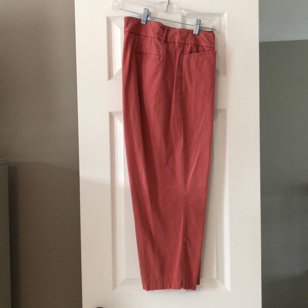 Loft size 14 curvy crop salmon colored pants